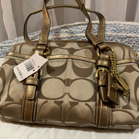 NWT Coach Soho Signature bag with coin purse - Picture 2 of 9